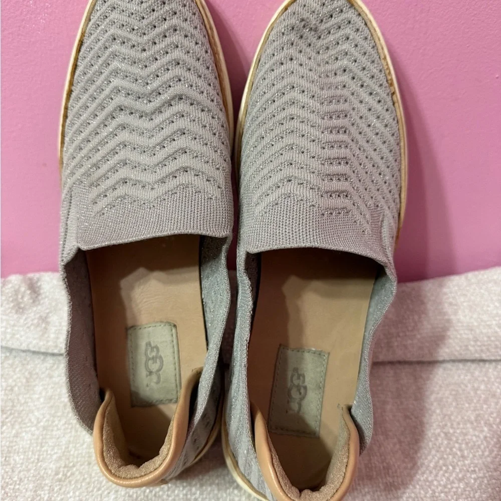 UGG light gray